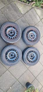 VW Touran stalen velgen met winterbanden, Ophalen, 16 inch, 205 mm, Winterbanden