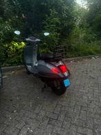 Vespa sprint 50cc, Fietsen en Brommers, Scooters | Vespa, Ophalen, Zo goed als nieuw