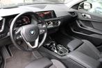 BMW 1 Serie 118i Sport Line Automaat / Sportstoelen / Head-U, Auto's, BMW, 136 pk, Gebruikt, Zwart, Leder