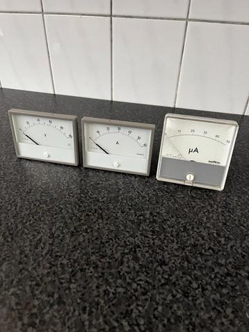 Gossen volt en ampere meter en Metrix micro amp meter . beschikbaar voor biedingen