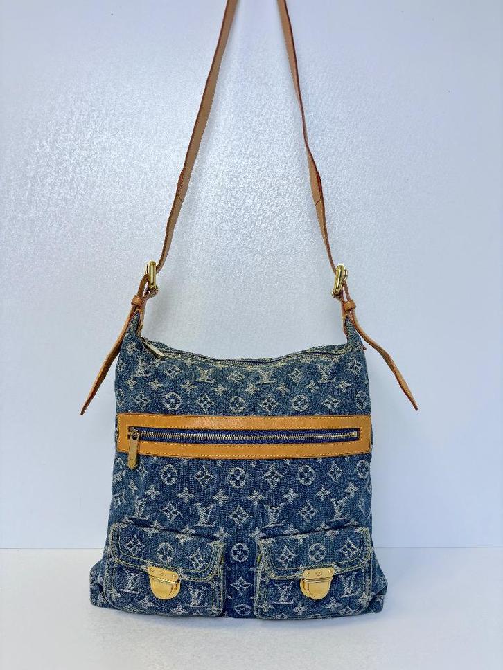 LOUIS VUITTON BAGGY blauw denim jeans  bag tas, Sieraden, Tassen en Uiterlijk, Tassen | Damestassen, Zo goed als nieuw, Handtas