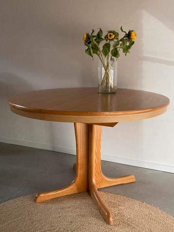 Midcentury vintage Deens design eettafel uitschuifbaar beschikbaar voor biedingen