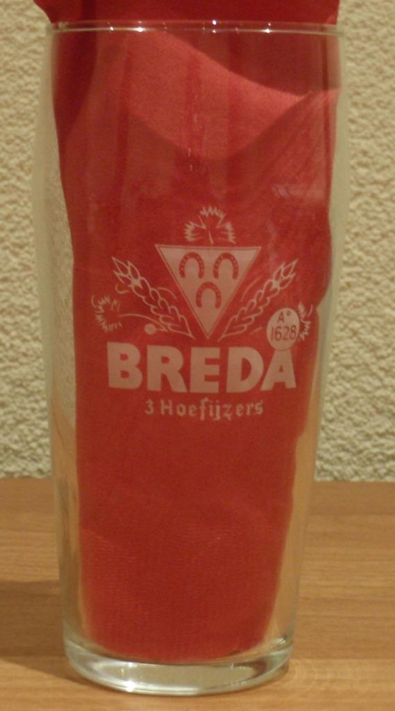 Breda 3 hoefijzers bierglas, Verzamelen, Biermerken, Zo goed als nieuw, Glas of Glazen, Overige merken, Ophalen of Verzenden