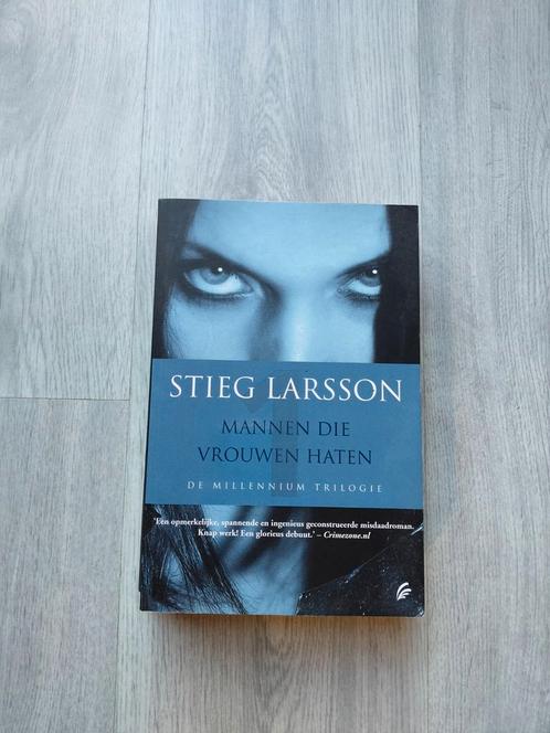 Stieg Larsson - Mannen die vrouwen haten, Boeken, Thrillers, Zo goed als nieuw, Scandinavië, Ophalen of Verzenden