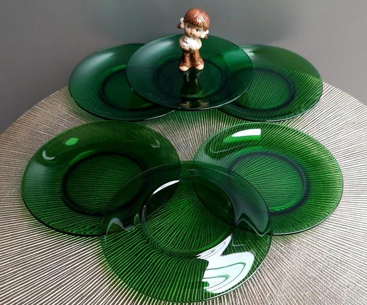 6 Vereco vintage glazen ontbijt borden borden 19 cm, Huis en Inrichting, Keuken | Servies, Zo goed als nieuw, Bord(en), Overige stijlen