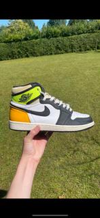 Jordan 1 high volt maat 43, Ophalen of Verzenden, Zo goed als nieuw