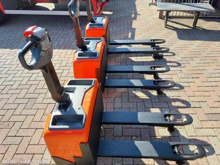 BT LWE 130 bj 2016 3 stuks, Zakelijke goederen, Machines en Bouw | Heftrucks en Intern transport