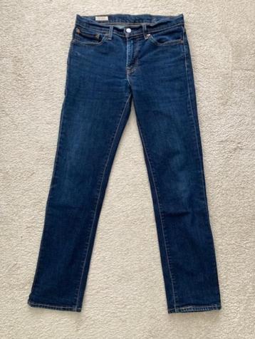 Levis jeans original beschikbaar voor biedingen