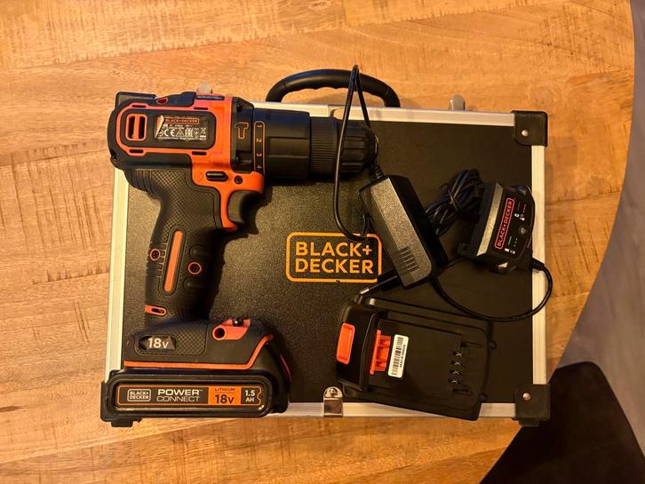 Black & Decker Accu Boormachine met klopfunctie, Doe-het-zelf en Verbouw, Gereedschap | Boormachines, Zo goed als nieuw, Boor- en Schroefmachine