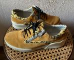 Durea! Prachtige suede leren sneakers, mais geel snake 41 G, Durea, Geel, Ophalen of Verzenden, Sneakers of Gympen