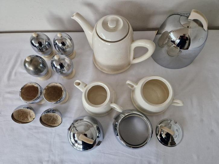 Celtic Beehive Theeset + 6 eierdopjes kosy craft, Antiek en Kunst, Antiek | Servies los, Ophalen of Verzenden