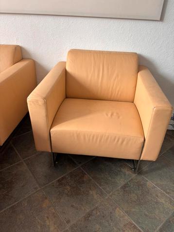 Artiforte mare fauteuil beige en rood beschikbaar voor biedingen