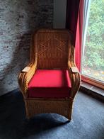 Nette Rotan Stoel met Rode Bekleding, Ophalen