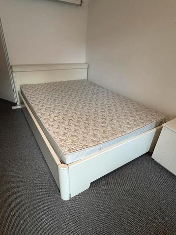 Gratis op te halen bed, twijfelaar, inclusief matras