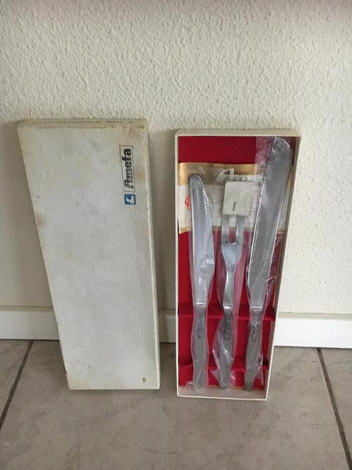 Nieuw trancheercouvert vleesmes vleesvork broodmes Amefa, Huis en Inrichting, Keuken | Bestek, Nieuw, Ophalen of Verzenden