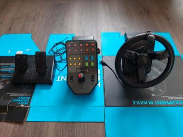 Logitec stuur, pedalen en controle panel voor ps4 beschikbaar voor biedingen
