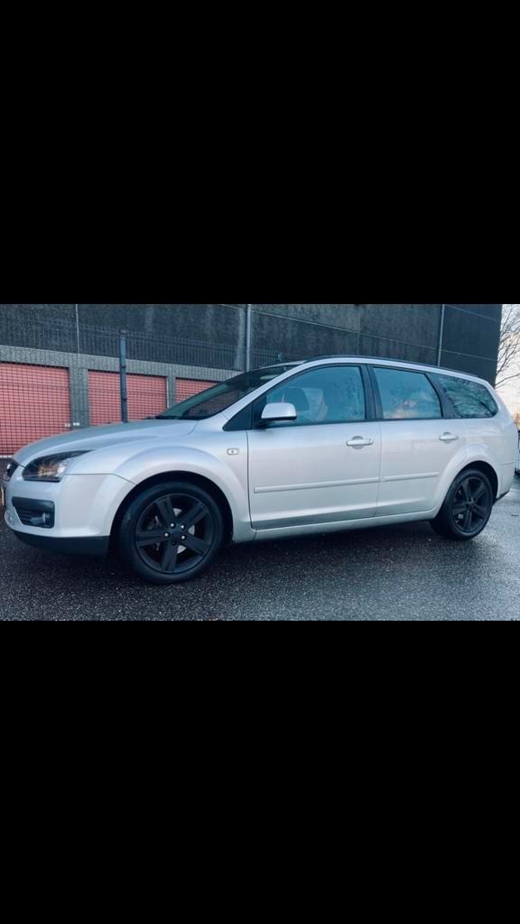 Focus lange Apk ,€9800 onderhoudfacturatie erbij, Auto diversen, Overige Auto diversen, Ophalen