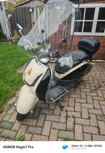 AGM Retro scooter beschikbaar voor biedingen
