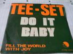 TEE SET DO IT BABY - FILL THE WORLD WITH JOY, Verzenden, 1960 tot 1980, Zo goed als nieuw, Overige formaten