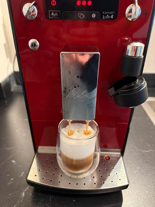Melitta Caffeo LatteA, Witgoed en Apparatuur, Koffiezetapparaten, Gebruikt, Koffiebonen, Koffiemachine, 2 tot 4 kopjes, Afneembaar waterreservoir