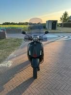Custom vespa sprint 2022 LAGE KM STAND, Ophalen, Zo goed als nieuw