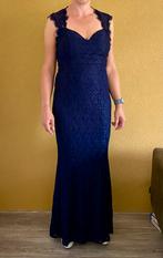 Donkerblauwe kanten galajurk, maat M, Kleding | Dames, Jurken, Maat 38/40 (M), Blauw, Ophalen of Verzenden, Gedragen