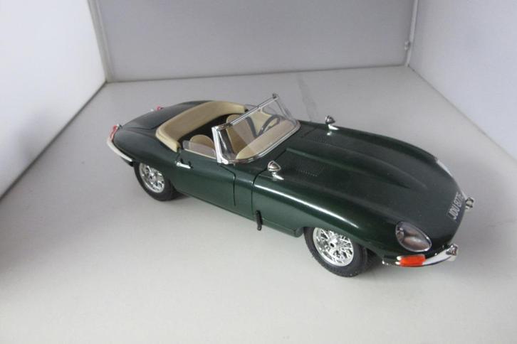 Jaguar E-Type Cabrio 1951 1;18, Hobby en Vrije tijd, Modelauto's | 1:18, Zo goed als nieuw, Auto, Bburago, Ophalen of Verzenden