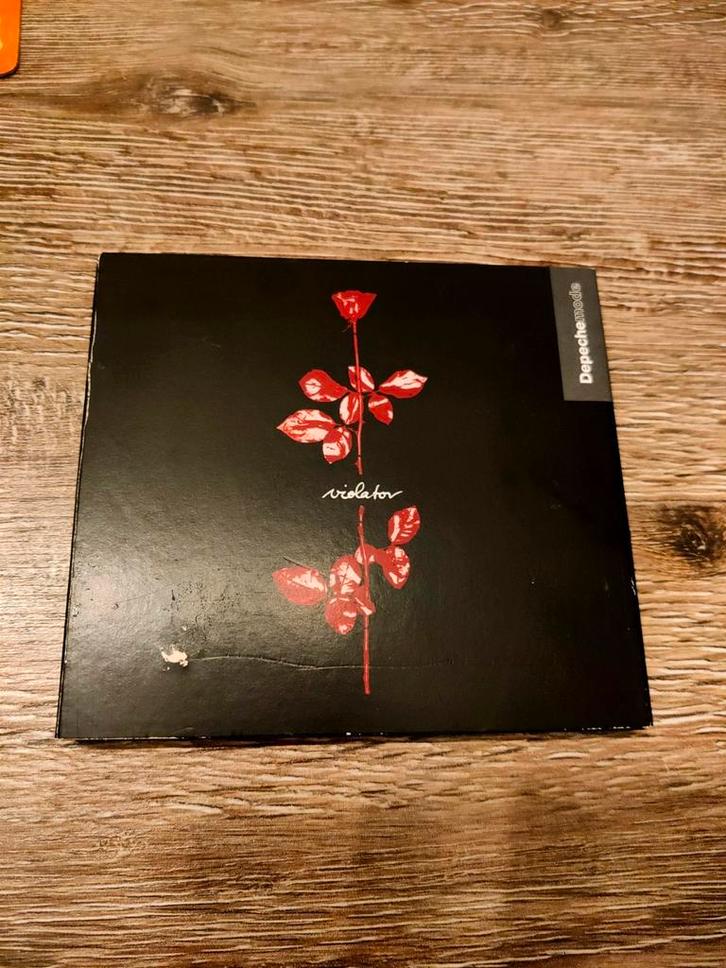 Alternatieve Rock Muziek CD + DvD - Depeche Mode - Violator, Cd's en Dvd's, Cd's | Rock, Zo goed als nieuw, Poprock, Ophalen of Verzenden