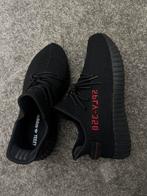 Yeezy 350 breds maat 45 (1/3), Kleding | Heren, Nieuw, Ophalen of Verzenden, Yeezy Boost 350 V2, Sportschoenen