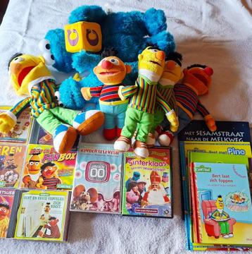 sesamstraat Bert en Ernie Koekiemonster dvd cd boeken beschikbaar voor biedingen