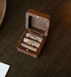 Houten ringendoosje voor bruiloft, Ophalen of Verzenden, Zo goed als nieuw, Bruin, Overige materialen