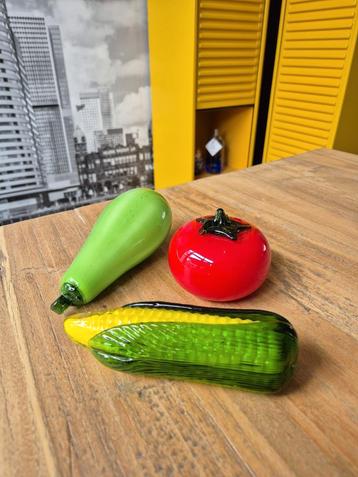 Murano glas groente  beschikbaar voor biedingen