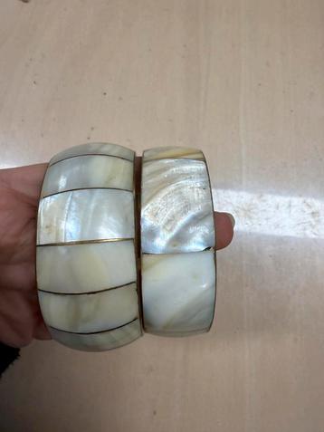Vintage Parelmoer Armbanden Set beschikbaar voor biedingen