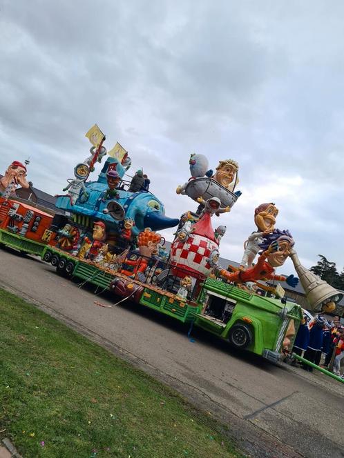 Carnavalswagen/prinsenwagen, Hobby en Vrije tijd, Feestartikelen | Verhuur, Carnaval, Ophalen