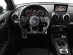 Audi A3 35 TFSI Advance Sport | Stoelverwarming | Carplay |, Voorwielaandrijving, 4 cilinders, 150 pk, Leder en Stof