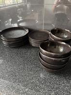 8 stuks groot, 8 stuks klein en 8 stuks soep borden, Huis en Inrichting, Keuken | Servies, Ophalen, Gebruikt, Bord(en), Overige stijlen