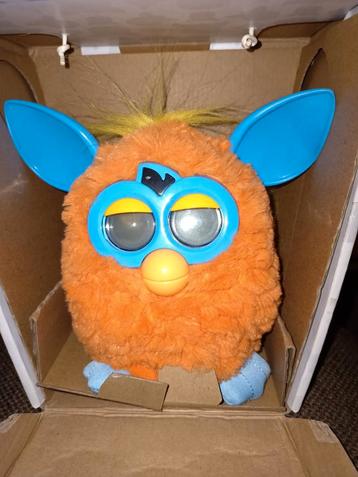 furby, hasbro, in doos, 2012, oranje met blauw. beschikbaar voor biedingen