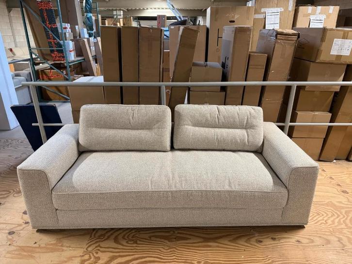 Bank Lissone l Whoon l Room108 l van €1334,- voor €799,-, Huis en Inrichting, Banken | Bankstellen, Zo goed als nieuw, Rechte bank