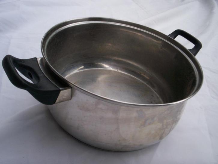 1x KOOKPAN r.v.s. Sola 4½ L. 23 x 11 cm. pan -ZONDER Deksel!, Huis en Inrichting, Keuken | Potten en Pannen, Gebruikt, Kookpan of Snelkookpan