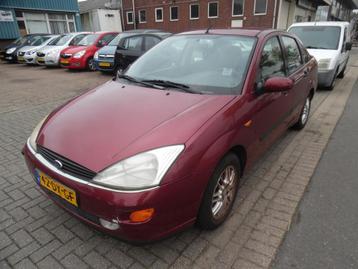 Ford Focus sedan airco 1.6-16V Ghia beschikbaar voor biedingen