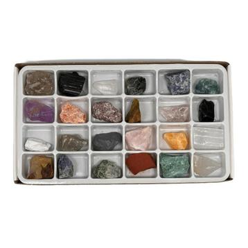 Mineralen doos 24 stuks met benaming 2-4 cm beschikbaar voor biedingen