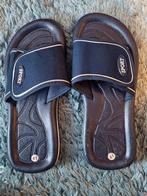 nieuw donker blauw man / vrouw badslippers slippers maat 41, Slippers, Blauw, Nieuw, Ophalen of Verzenden