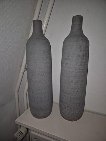 Set van 2 Grote Vazen - Betonlook beschikbaar voor biedingen
