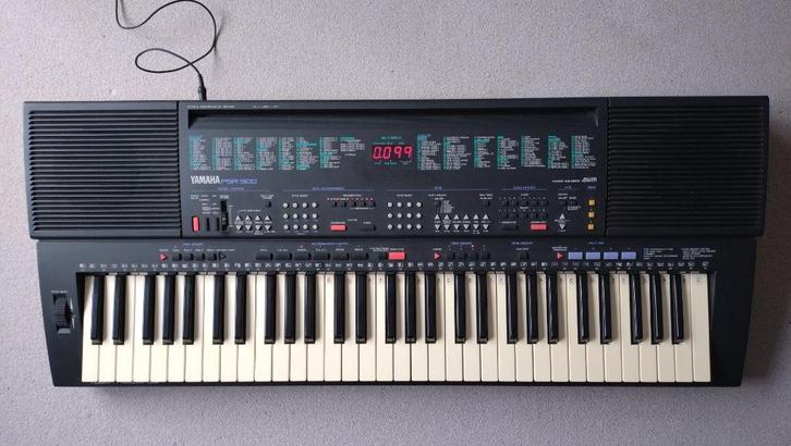 Yamaha PSR-500 keyboard met MIDI, Muziek en Instrumenten, Keyboards, Gebruikt, 61 toetsen, Yamaha, Aanslaggevoelig, Met standaard