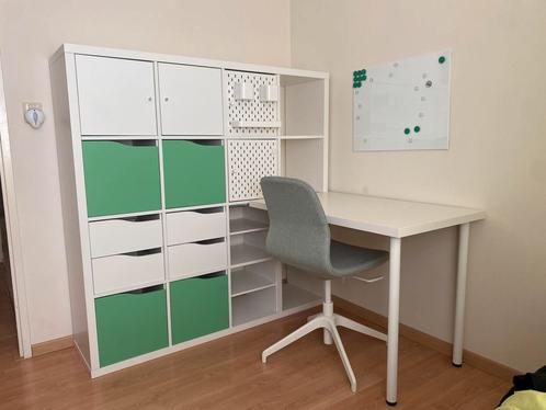 Kallax kast met bureau en stoel, Huis en Inrichting, Bureaus, Zo goed als nieuw, Ophalen