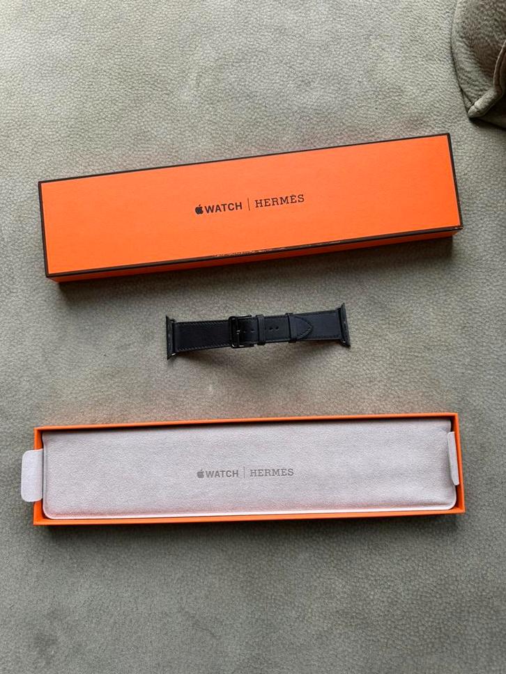 Apple Watch Hermes Zwart Single Tour Leather Band 46 45 44mm, Telecommunicatie, Wearable-accessoires, Zo goed als nieuw, Bandje