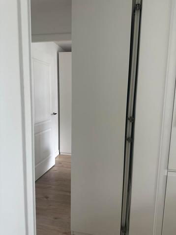 IKEA PAX Wardrobe with FORSAND Door – Includes Shelves beschikbaar voor biedingen