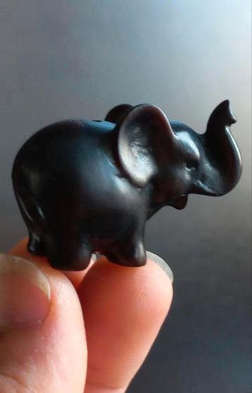Vintage miniatuur beeldje olifant beschikbaar voor biedingen