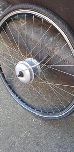 Voorwiel met motor 5 pins, Fietsen en Brommers, Fietsonderdelen, Wiel, Algemeen, Ophalen of Verzenden, Zo goed als nieuw