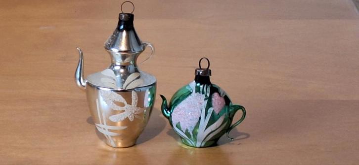 Oude glazen Kerstbal type koffiekan en theepot, Diversen, Kerst, Gebruikt, Ophalen of Verzenden